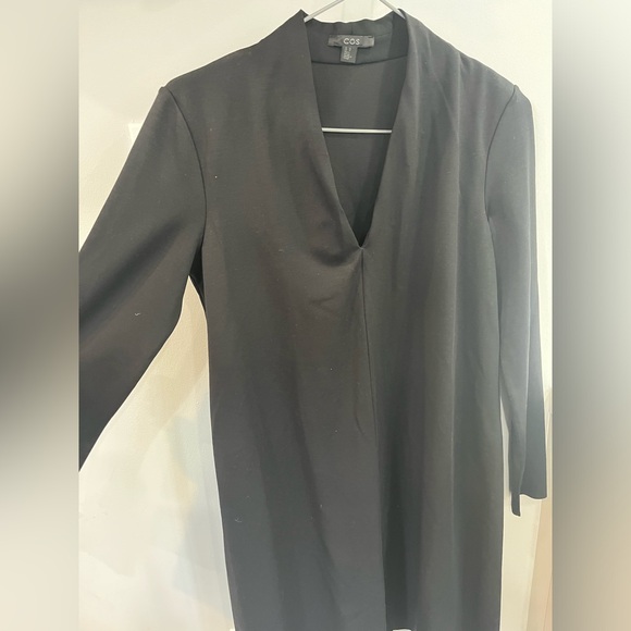 COS Plain Black Dress - Picture 7 of 9